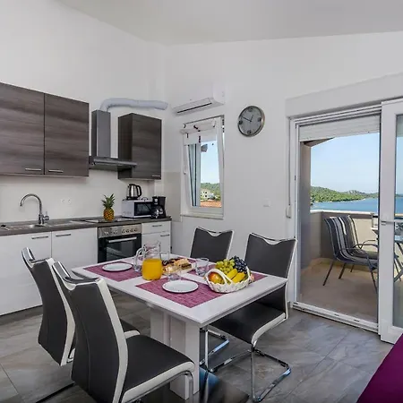 Apartment Katic Razanj