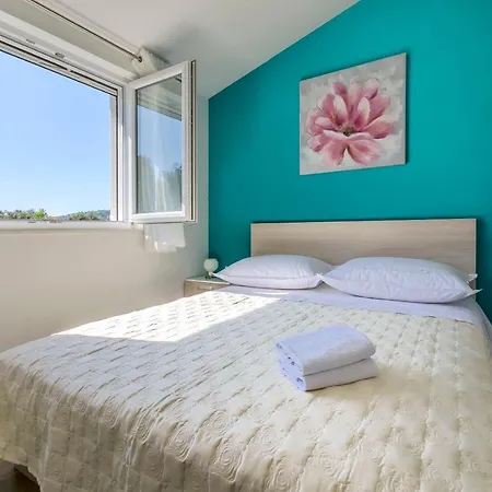 Katic Apartment *