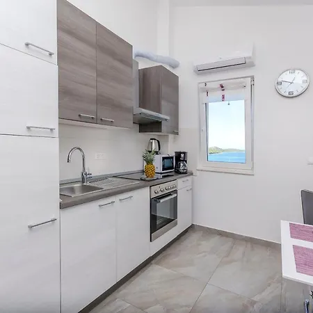 Katic Apartment *